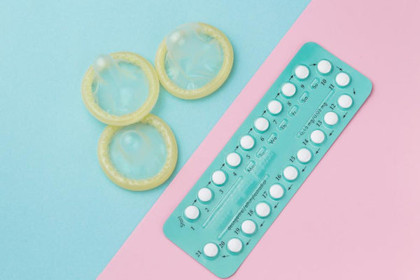 condoms,pills, prevent pregnancy, which is better, how to use, when to use, why to use, pros & cons of condoms & pills,SEX,INTERCOURSE,CONDOMS,CONTRACEPTIVES